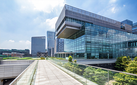 Commercial real estate webpage title image